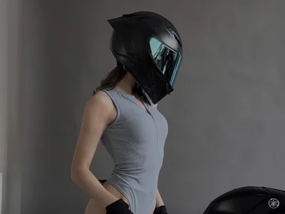 What's Live with -AngelAri-?